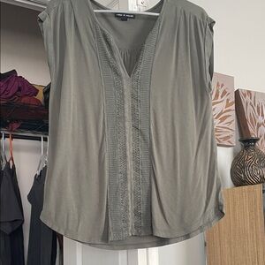 Cable and Gauge Olive Green Women Top size M